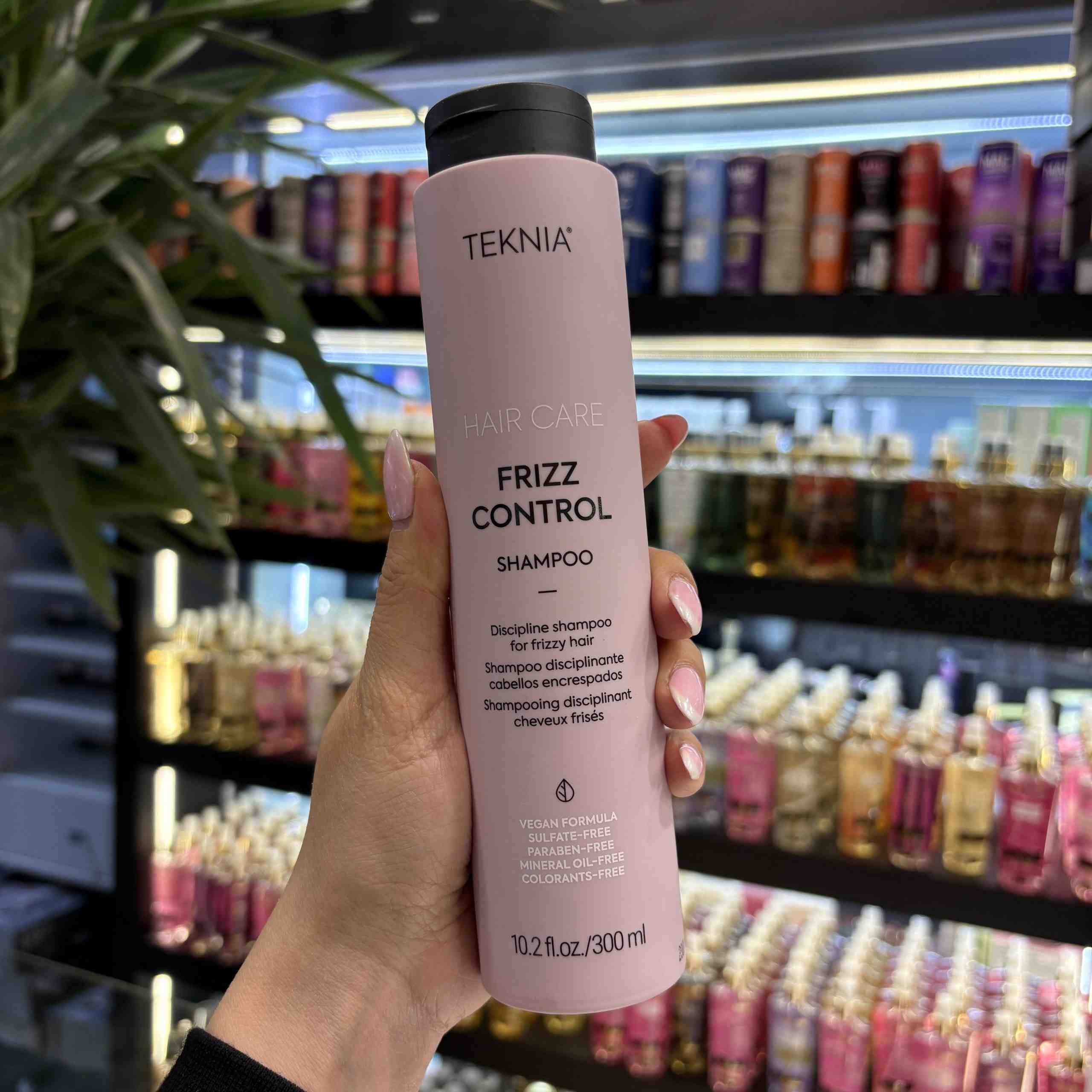 شامپو موی وز و فر Frizz Control لاکمه سری تکنیا - گالری دلربا