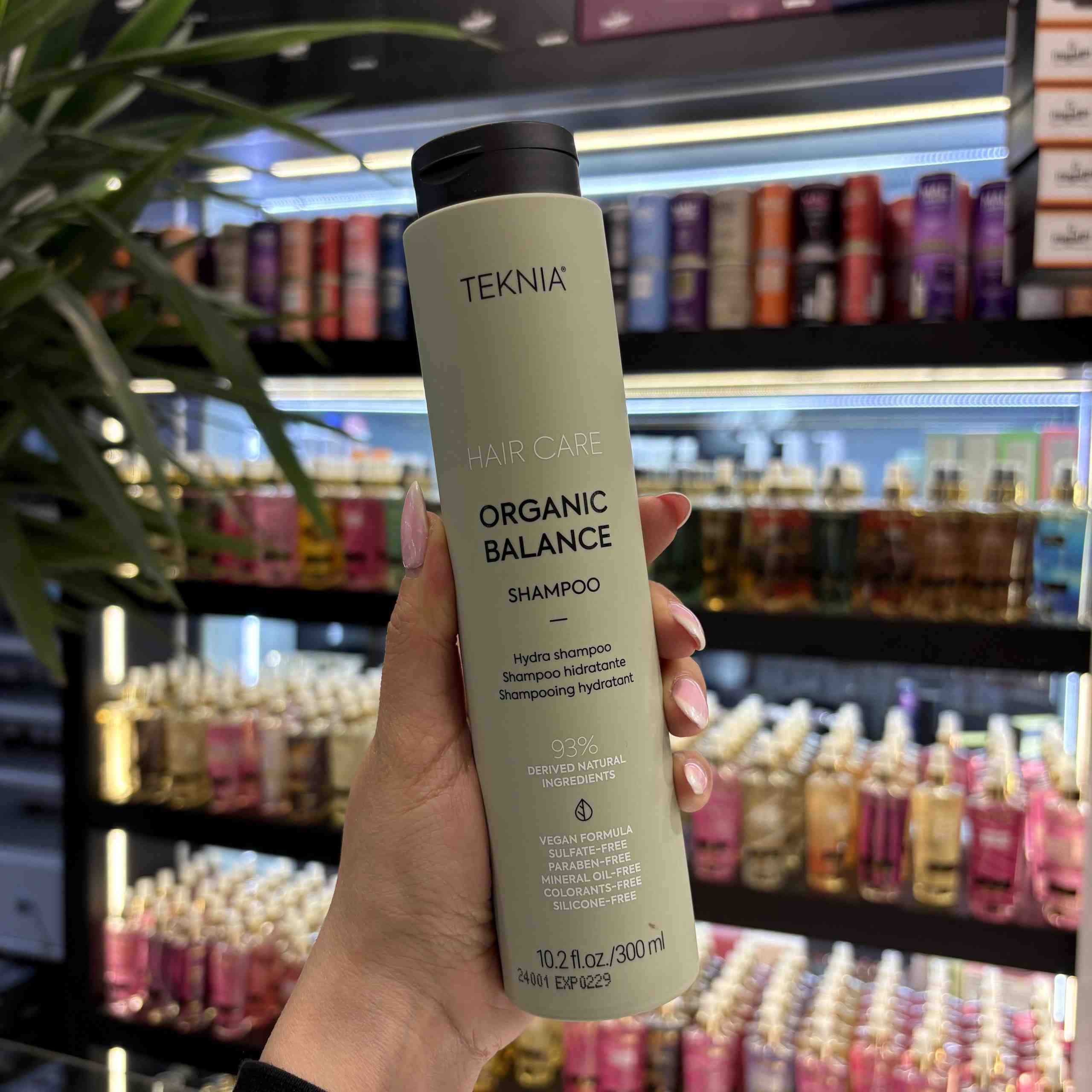 شامپو بدون سولفات Organic Balance لاکمه مناسب موهای کراتینه و بوتاکس شده - گالری دلربا