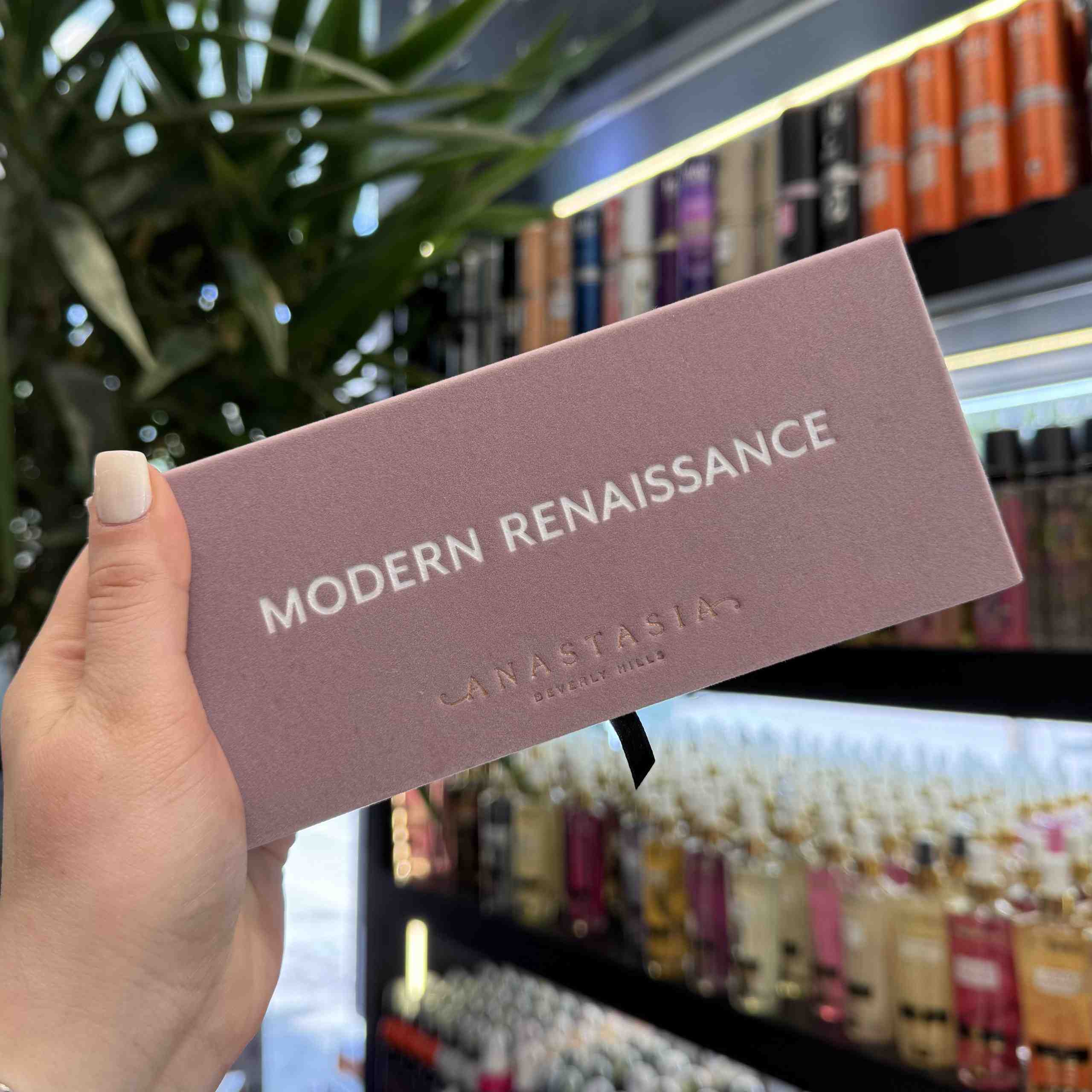 پالت سایه Modern Renaissance آناستازیا - گالری دلربا
