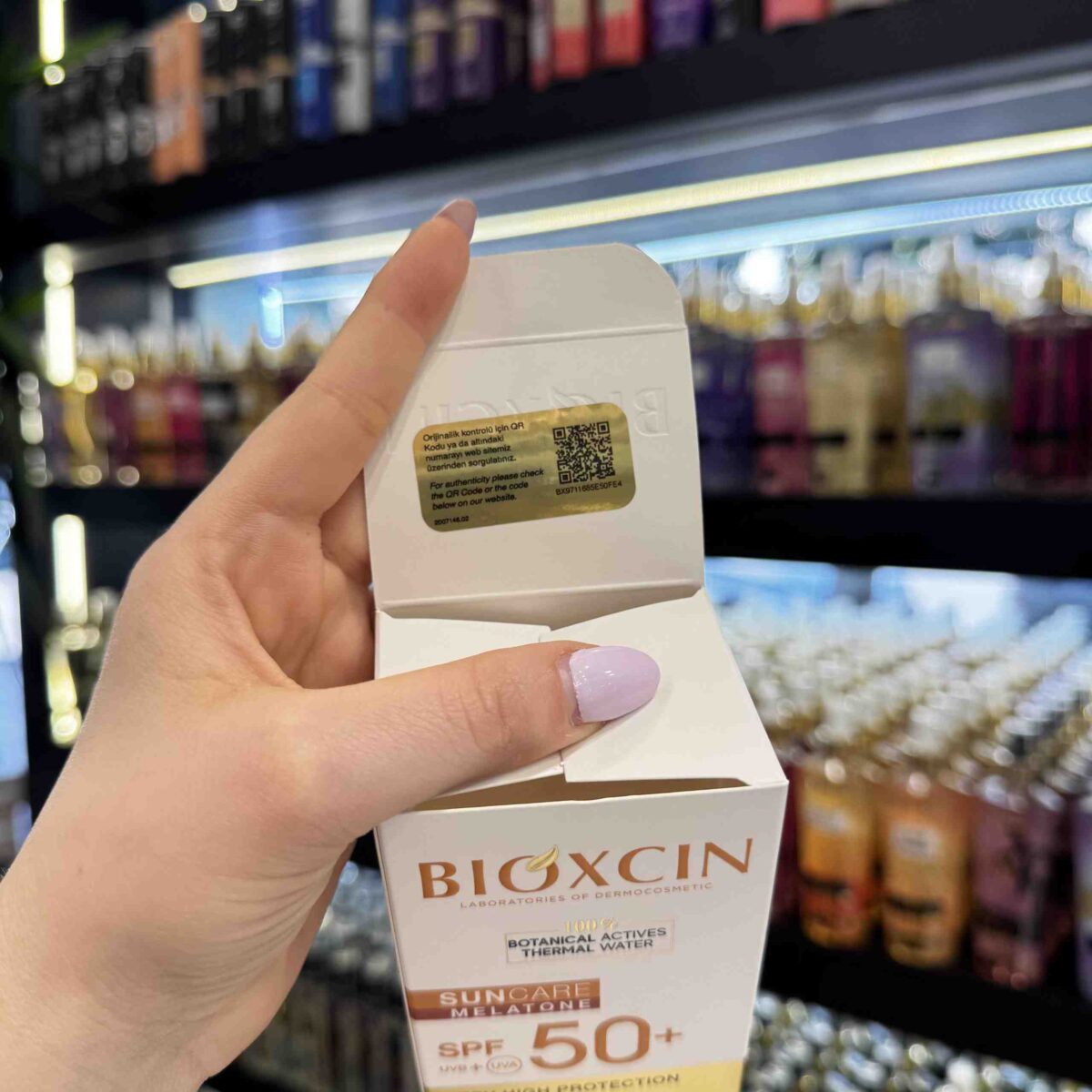 ضد آفتاب بی رنگ spf ۵۰ بیوکسین BIOXCIN میل ۱۵۰ - گالری دلربا
