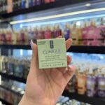 دور چشم کلینیک ۱۵ میل CLINIQUE - گالری دلربا