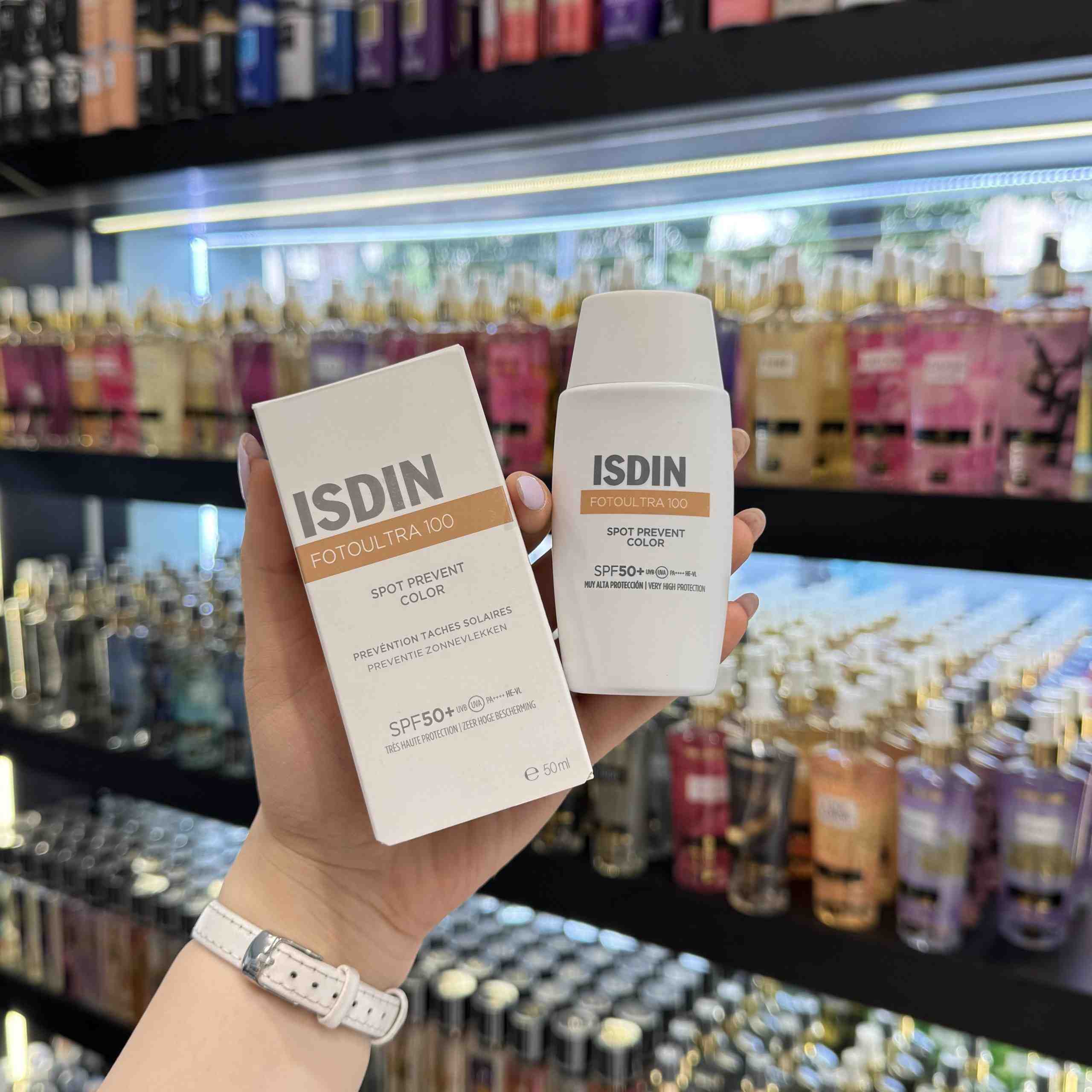 ضدآفتاب رنگی ایزدین spf+50 برند ISIDIN - گالری دلربا