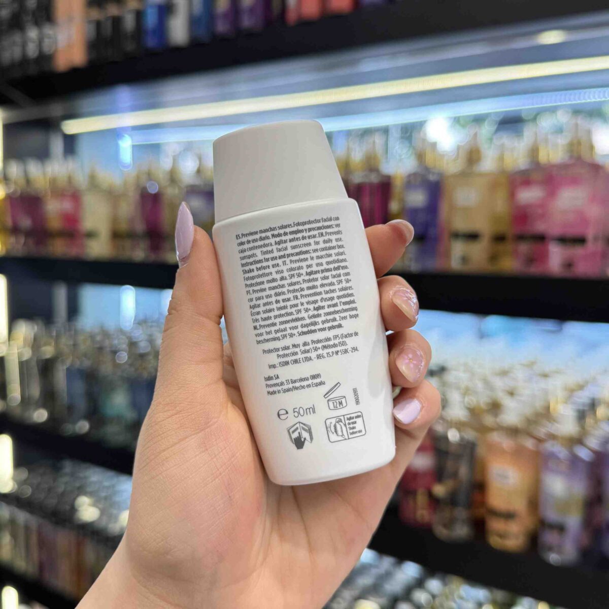 ضدآفتاب رنگی ایزدین spf+50 برند ISIDIN - گالری دلربا