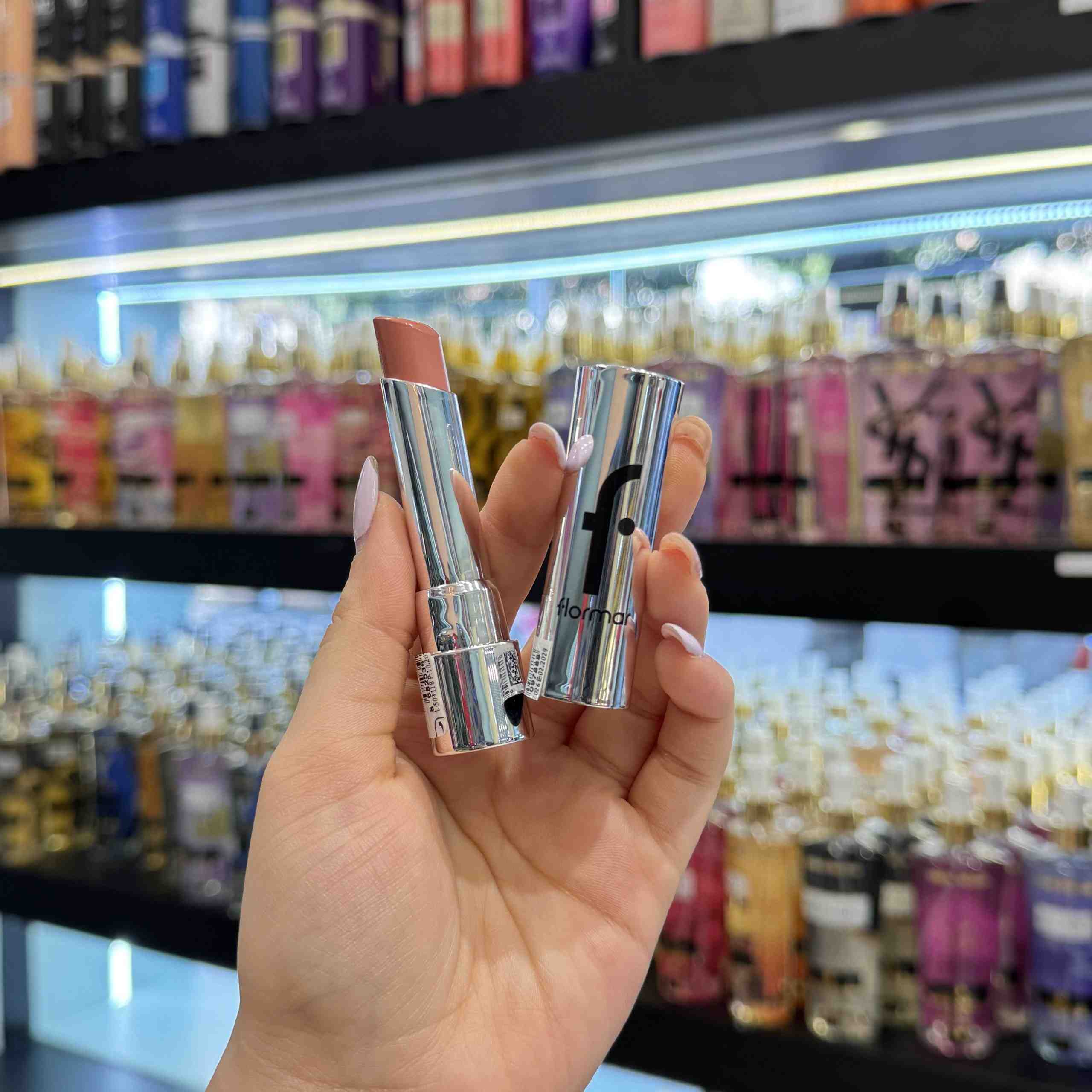 رژ شیرآپ فلورمار flormar در رنگبندی - گالری دلربا